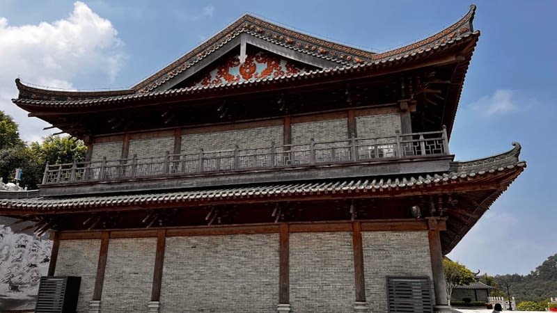 מקדש עתיק בהר סיציאו פושאן סין