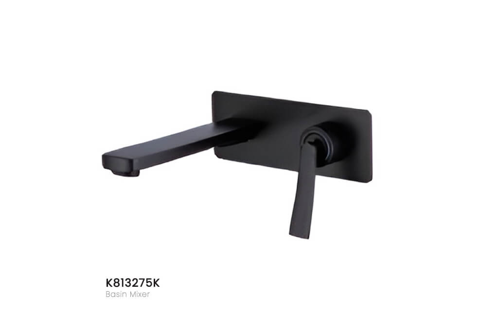 תקריב ברז קיר שחור מט דגם K813275K - פרטי גימור כהה, עיצוב יוקרתי
