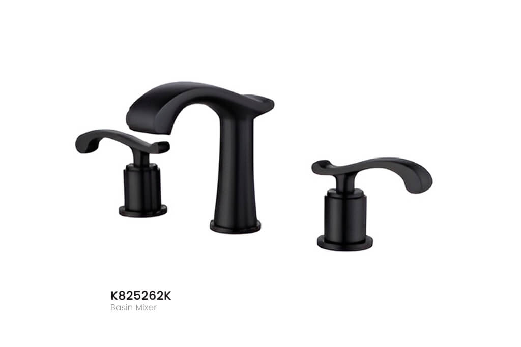תקריב ברז דו-ידיתי שחור מט דגם K825262K - פרטי ידיות כהות, עיצוב יוקרתי