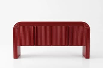 קונסולה אדומה עם חזית מחורצת דגם RIBBED