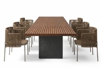 פינת אוכל חוץ עם שולחן עץ ארוך ובסיס שחור דגם TIMBER