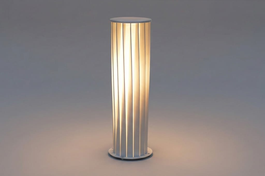 עמוד תאורה לגינה בעיצוב מודרני דגם GJL-JS-30075