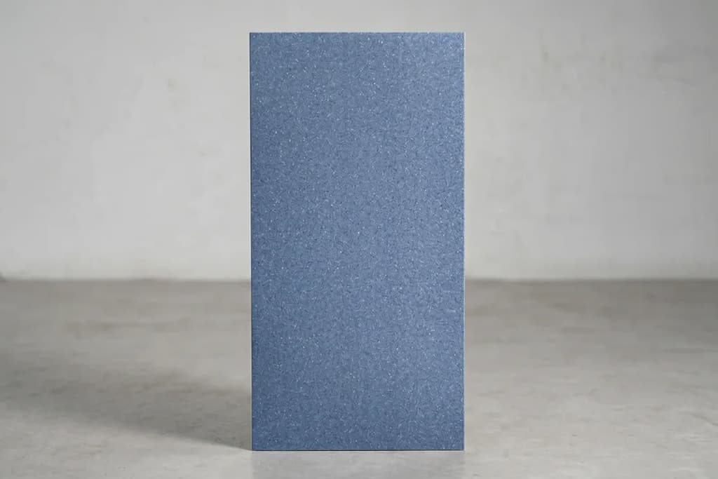 תמונה מוגדלת של אריח כחול מודרני 120X60 בגוון כחול ליבוא ריצוף מסין