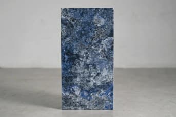 אריח דמוי שיש כחול 120X60 בגוון כחול עמוק