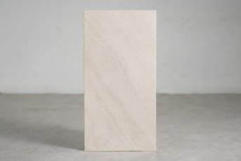 אריח דמוי שיש קרם 120X60 בגוון קרם בהיר