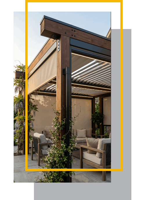 פרגולה בחצר דירה